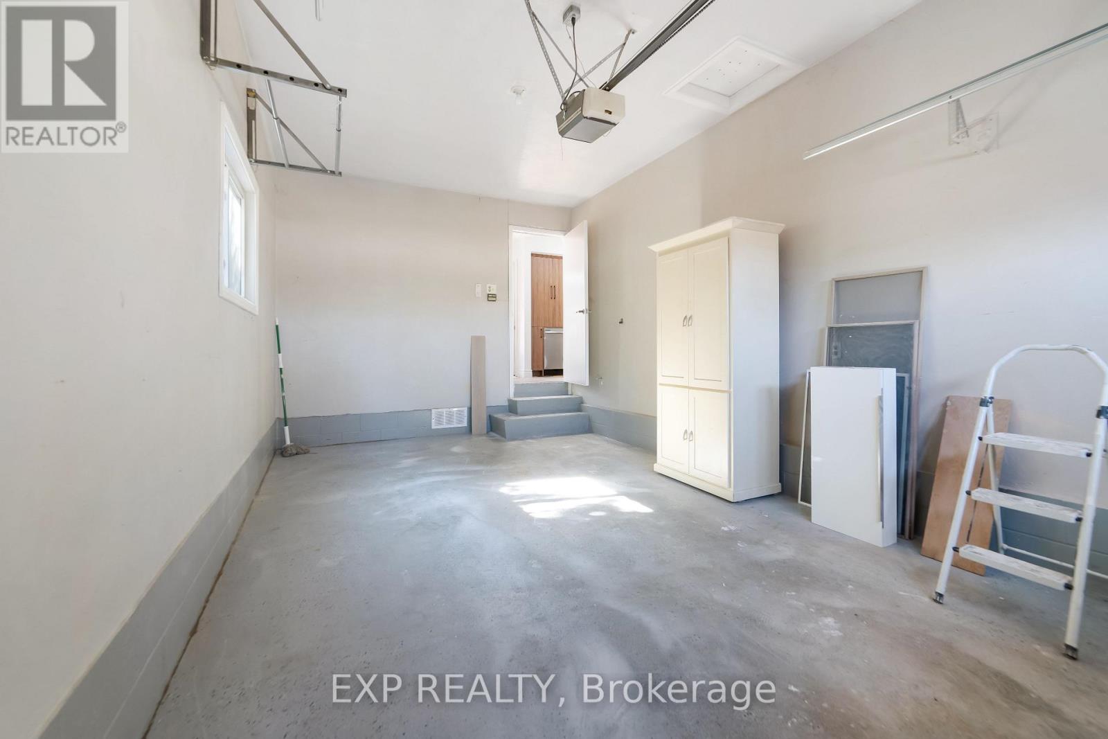 348 Caradoc Street S, Strathroy-Caradoc, Ontario  N7G 2P4 - Photo 48 - X12476544