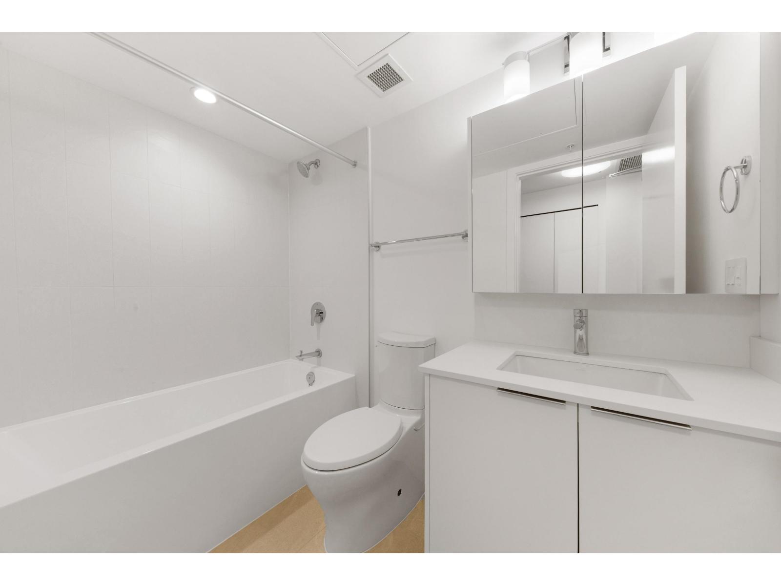 2106 10333 133 Street, Surrey, British Columbia V3R 2H4 - Photo 16 - R3061023