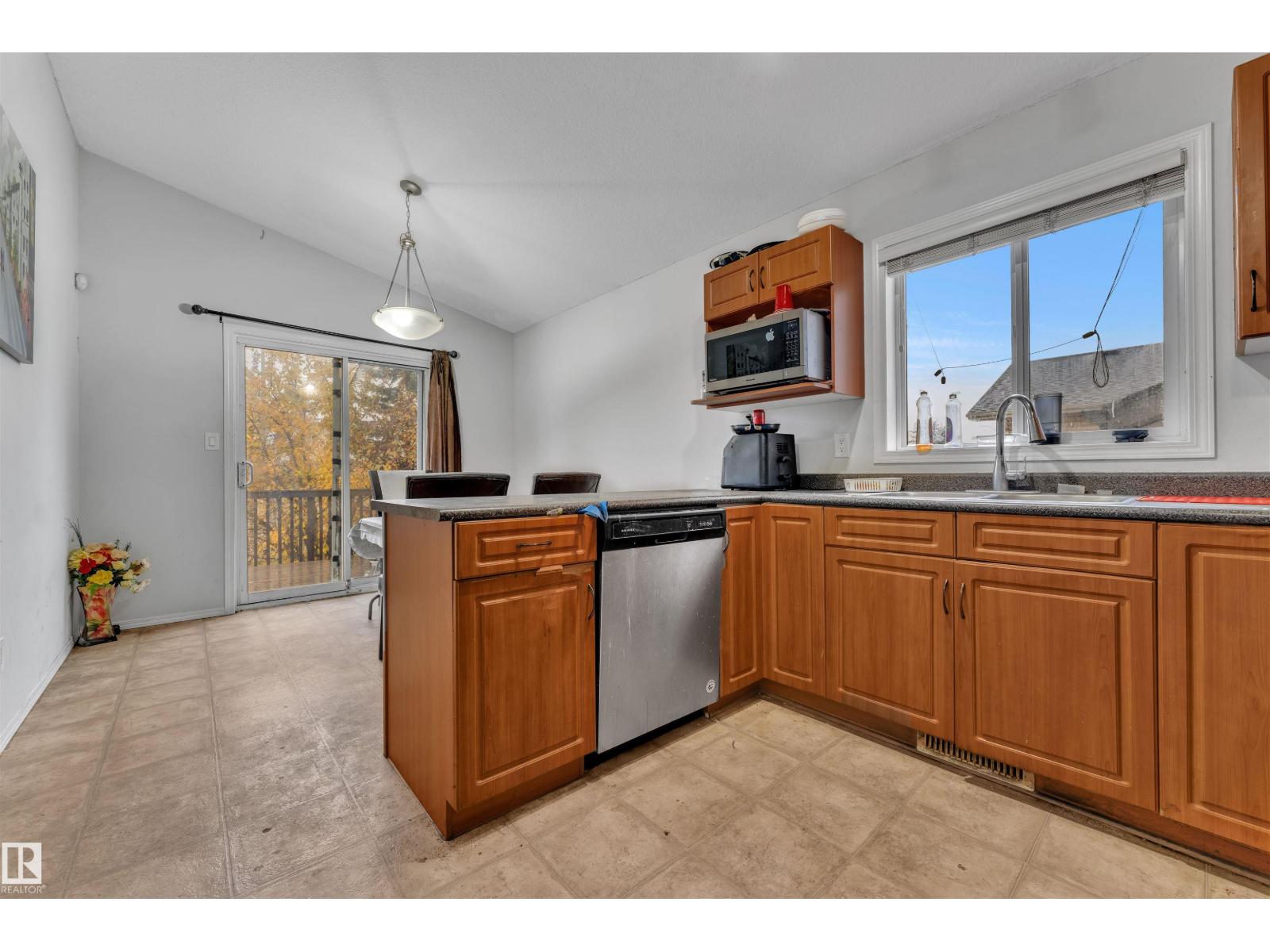 3307 24 Av Nw Nw, Edmonton, Alberta  T6T 1Y6 - Photo 15 - E4463083