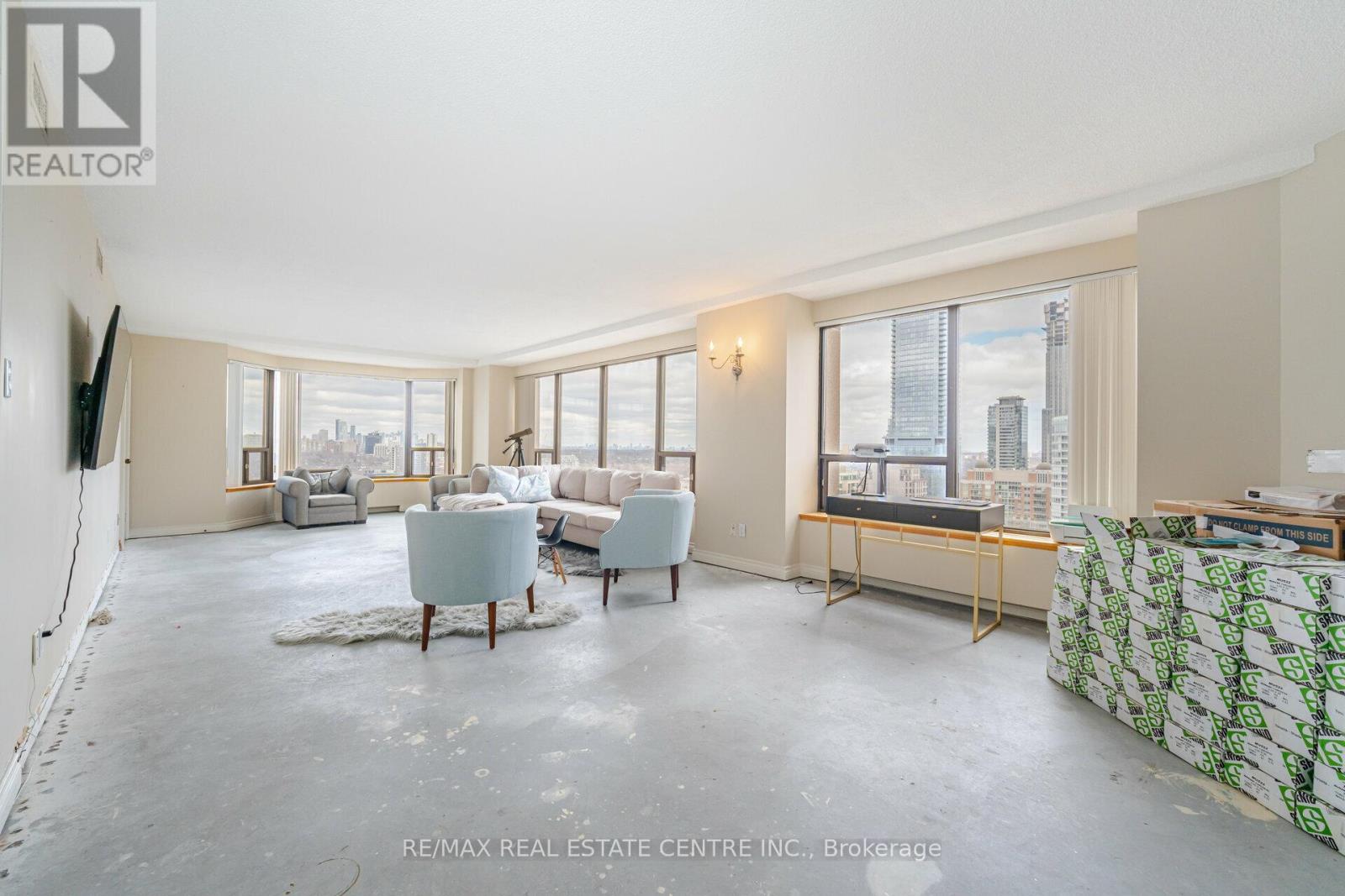 2201 - 175 Cumberland Street, Toronto, Ontario  M5R 3M9 - Photo 11 - C12476621