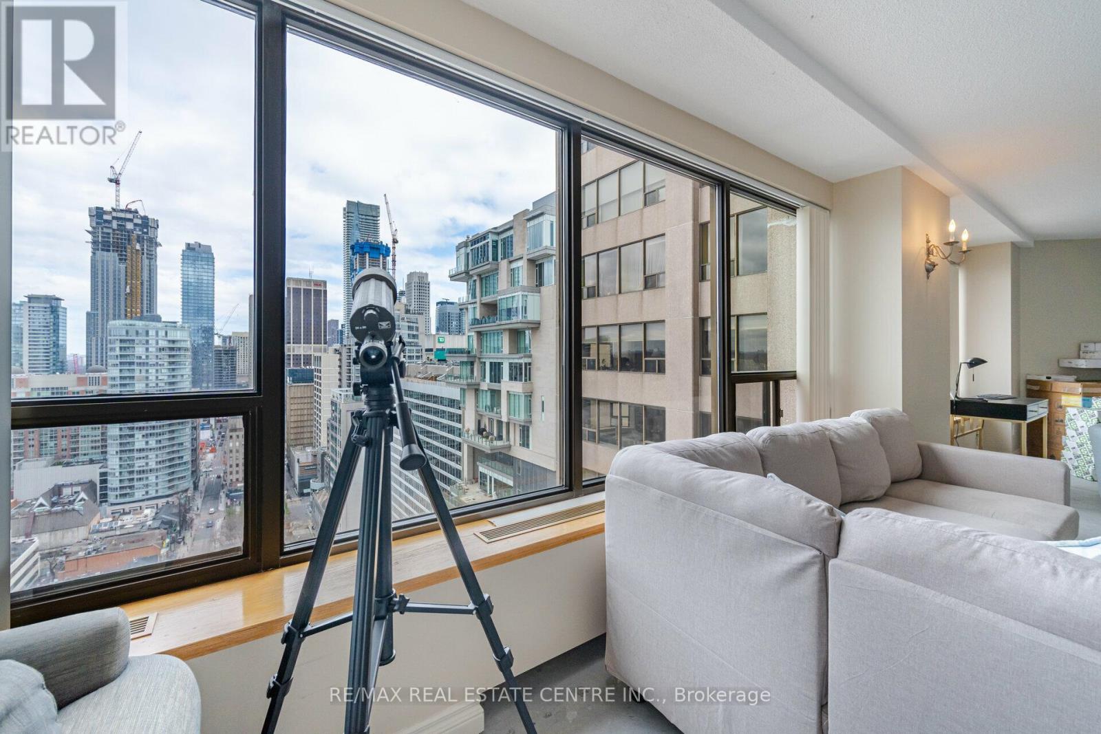 2201 - 175 Cumberland Street, Toronto, Ontario  M5R 3M9 - Photo 18 - C12476621