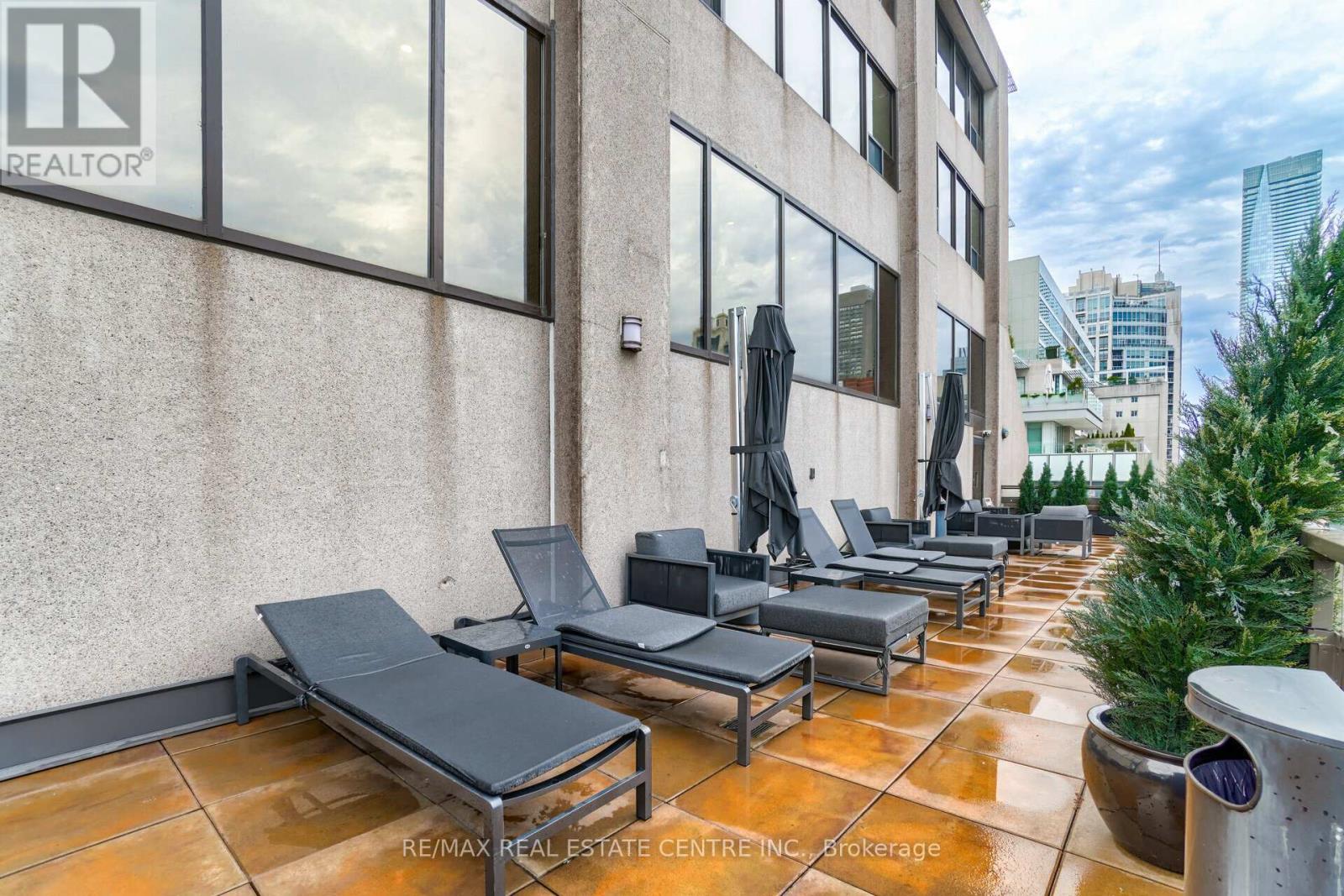 2201 - 175 Cumberland Street, Toronto, Ontario  M5R 3M9 - Photo 35 - C12476621