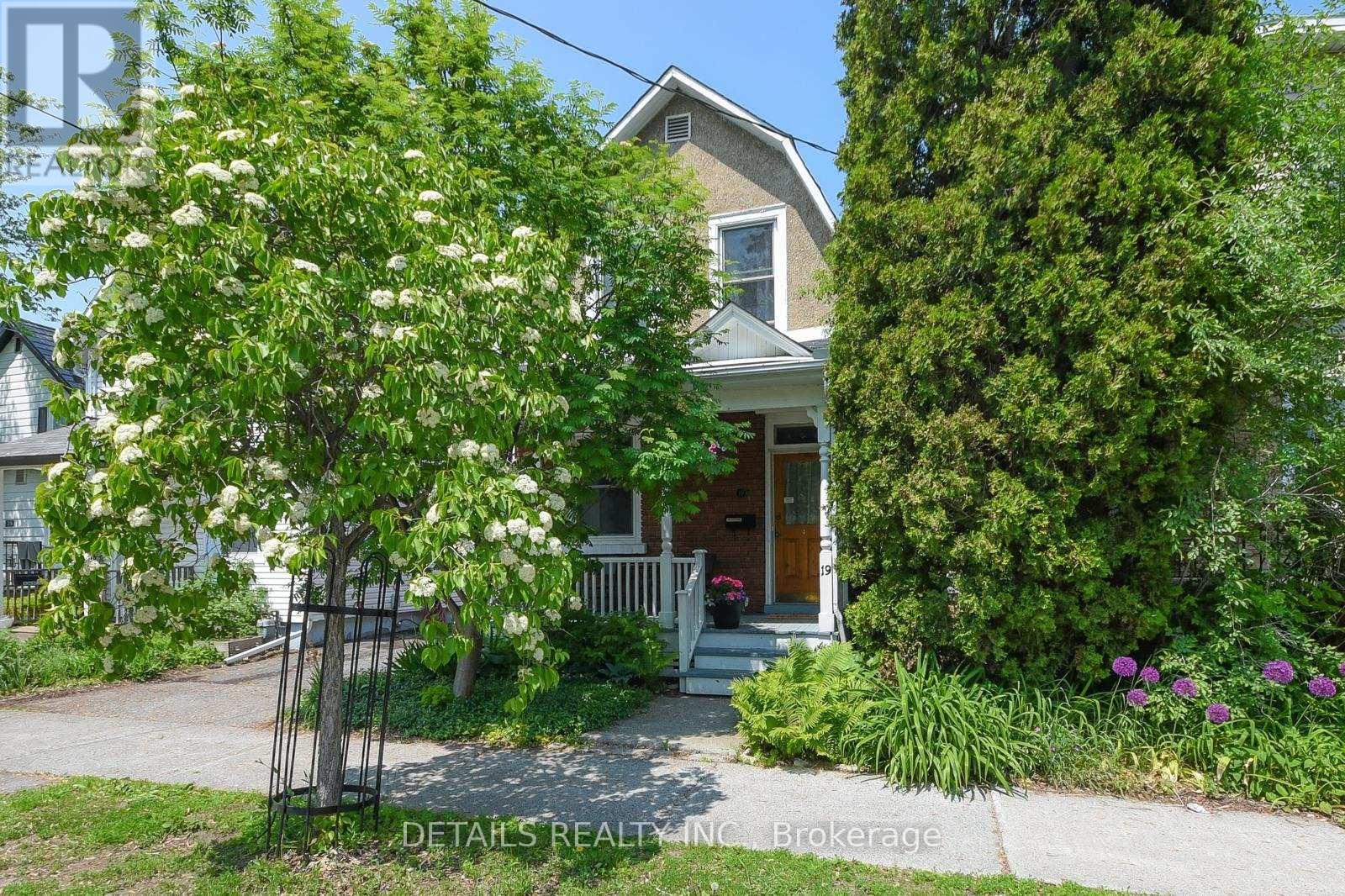 19 GOULD STREET, Ottawa, Ontario