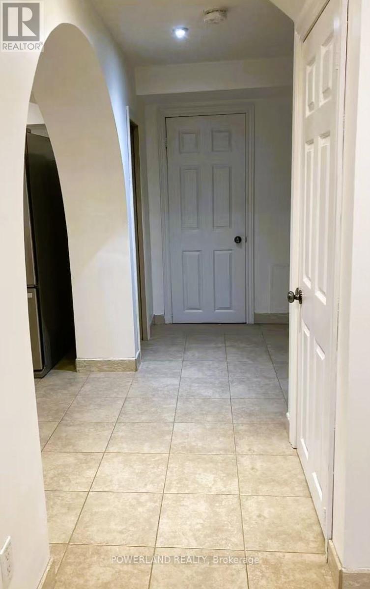 Basement - 18 Sandfield Drive, Aurora, Ontario  L4G 6R6 - Photo 8 - N12476539