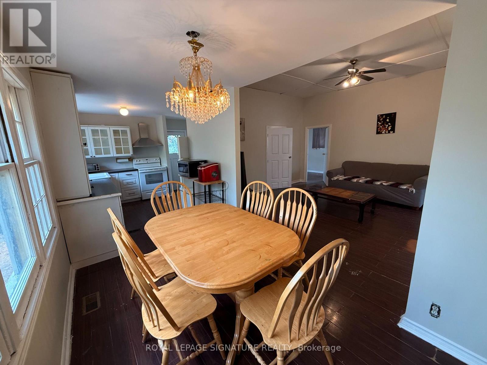 75 Old Mosley Street, Wasaga Beach, Ontario  L9Z 2J5 - Photo 16 - S12432094