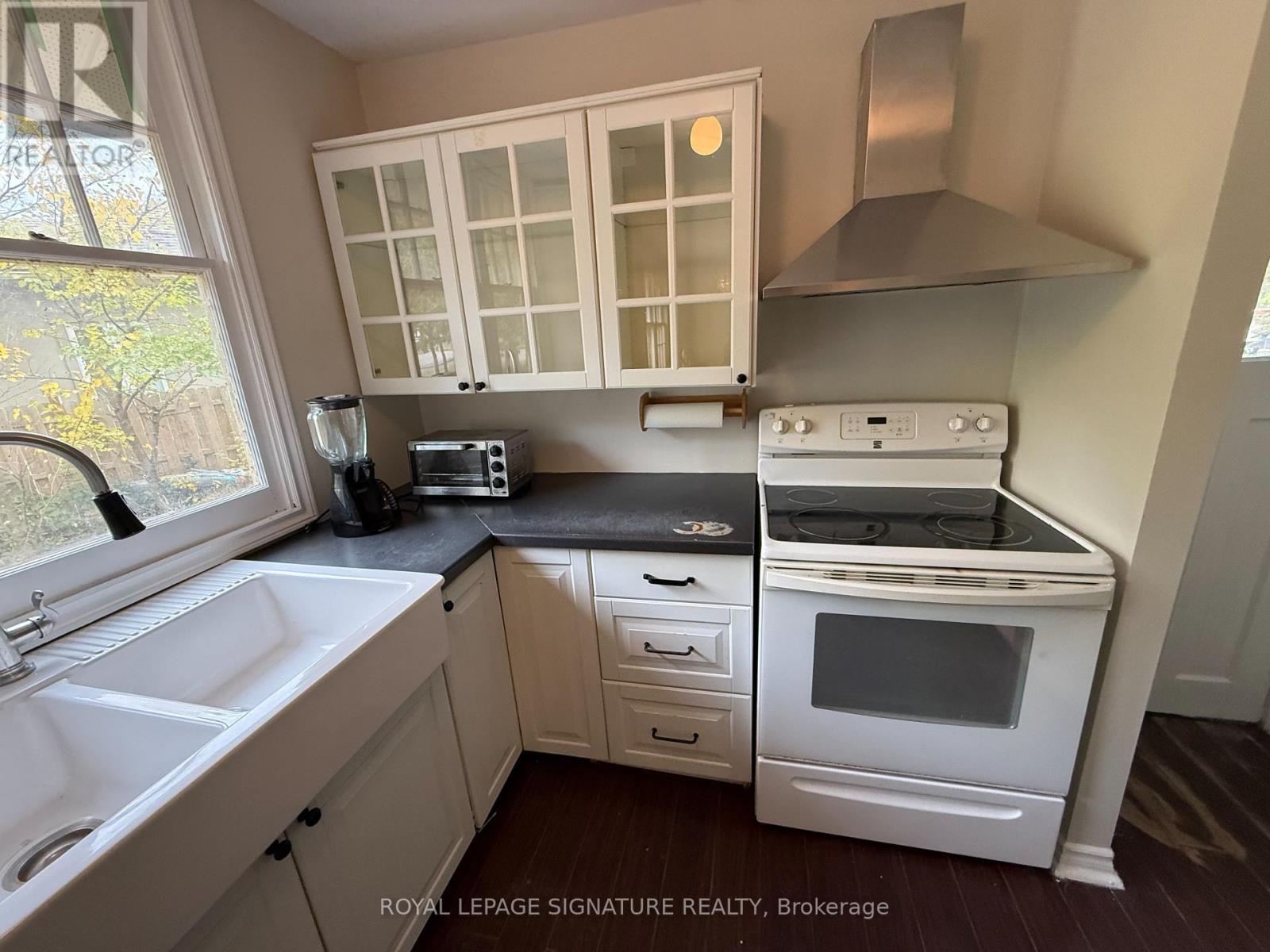75 Old Mosley Street, Wasaga Beach, Ontario  L9Z 2J5 - Photo 21 - S12432094