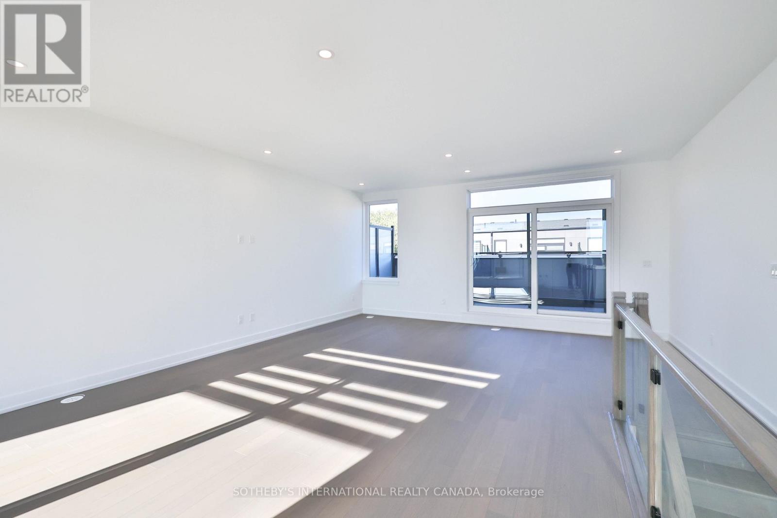 Th 85 - 60 Lou Parsons Way Drive, Mississauga (Port Credit), Ontario  L5H 0B2 - Photo 34 - W12469261