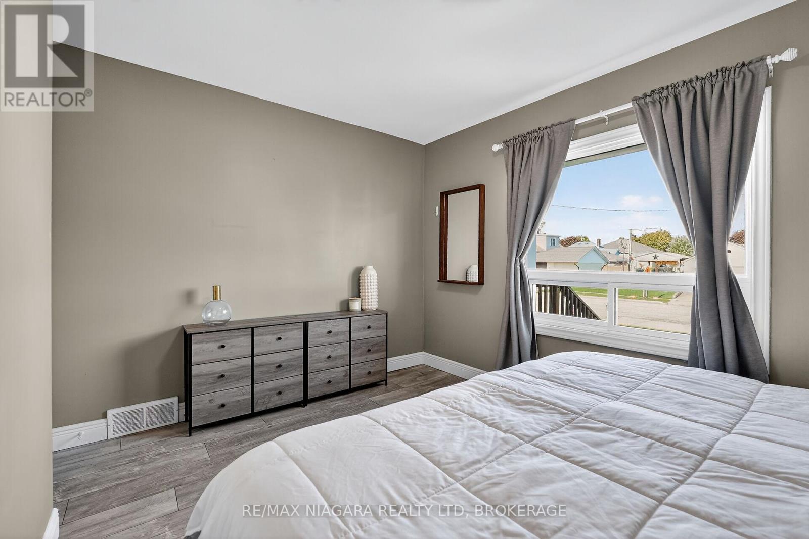 133 Johnston Street, Port Colborne, Ontario  L3K 1G9 - Photo 21 - X12476715