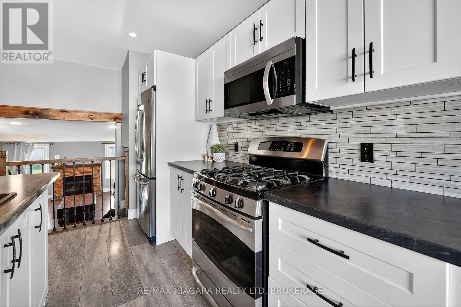 133 Johnston Street, Port Colborne, Ontario  L3K 1G9 - Photo 9 - X12476715