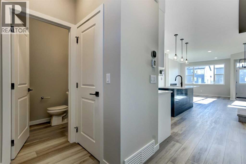 125 Setonvista Gate Se, Calgary, Alberta  T3M 4H6 - Photo 5 - A2265027
