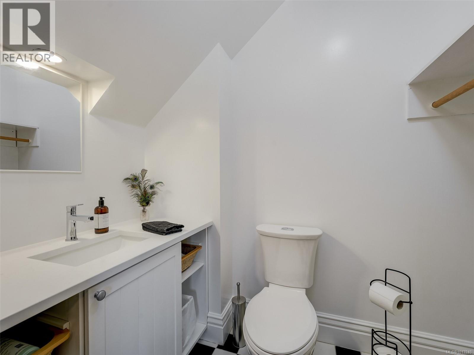 1974 Hovey Rd, Central Saanich, British Columbia  V8M 1V8 - Photo 66 - 1013240