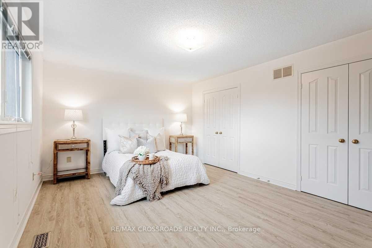 87 Woodriver Street, Richmond Hill, Ontario  L4S 1H6 - Photo 16 - N12476591