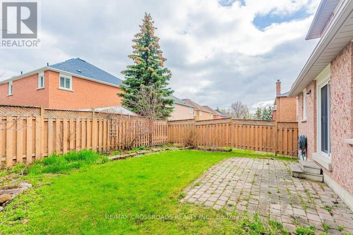87 Woodriver Street, Richmond Hill, Ontario  L4S 1H6 - Photo 21 - N12476591