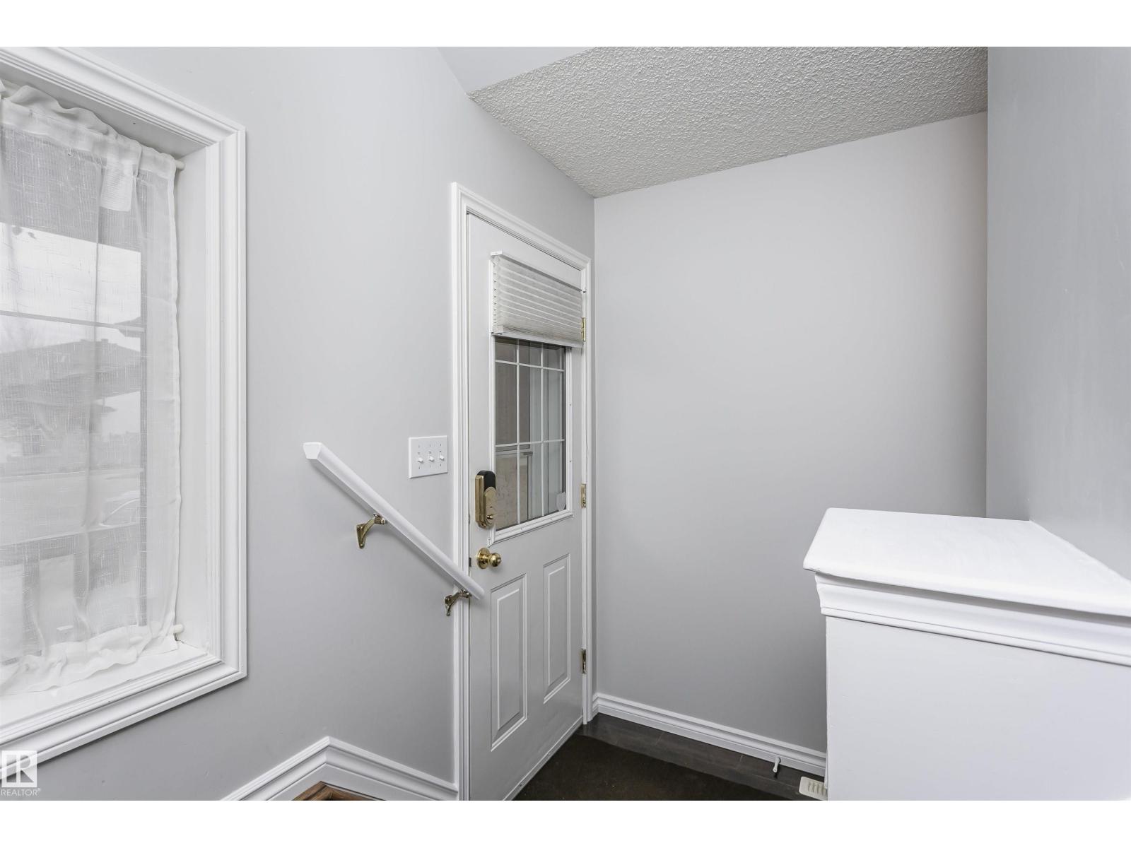 9142 165 Av Nw, Edmonton, Alberta  T5Z 3H6 - Photo 17 - E4463087