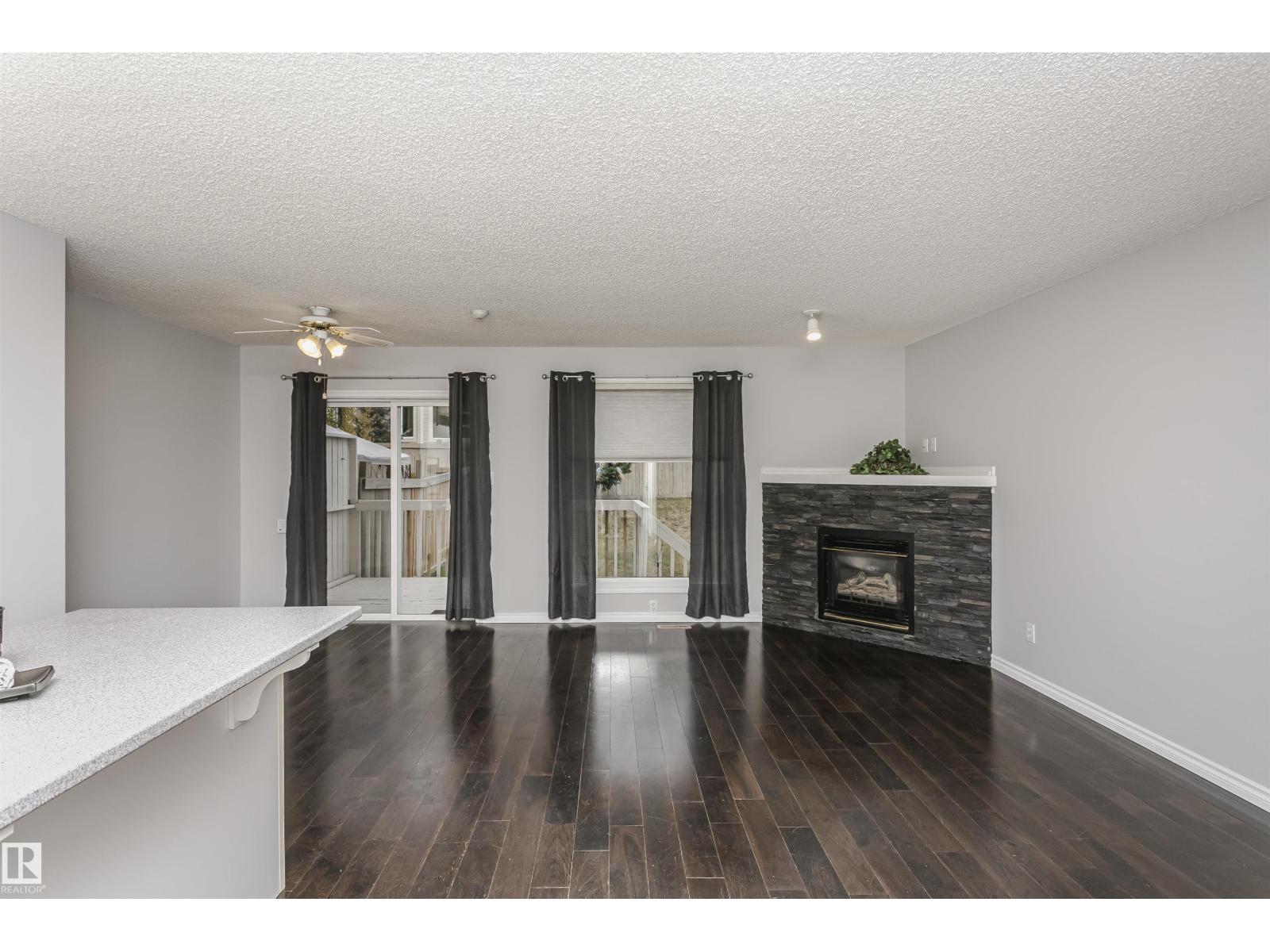 9142 165 Av Nw, Edmonton, Alberta  T5Z 3H6 - Photo 2 - E4463087