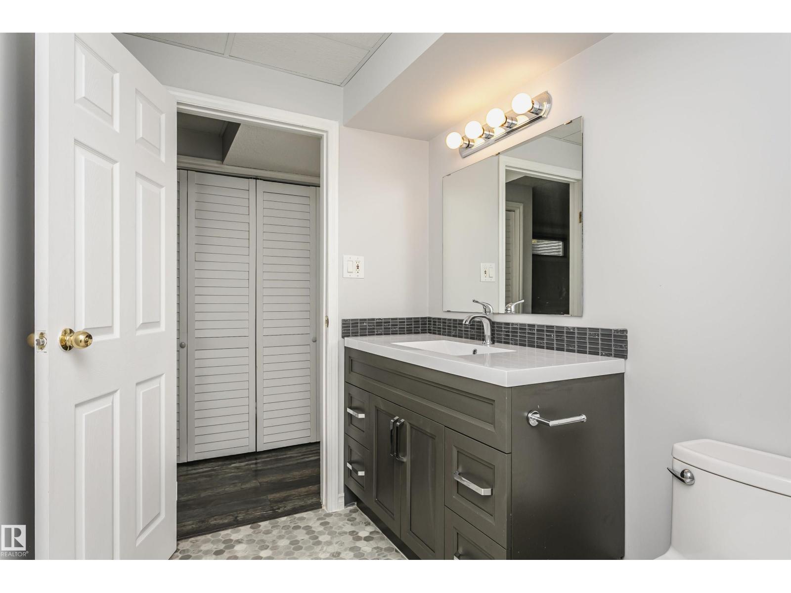 9142 165 Av Nw, Edmonton, Alberta  T5Z 3H6 - Photo 21 - E4463087