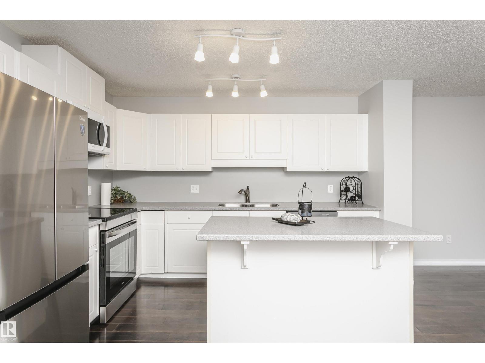 9142 165 Av Nw, Edmonton, Alberta  T5Z 3H6 - Photo 6 - E4463087