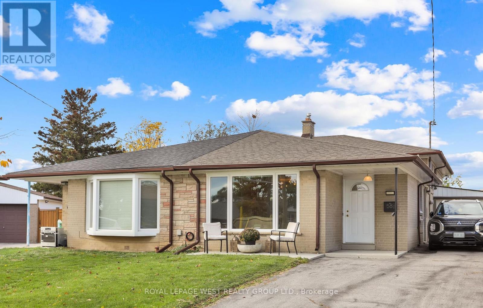 58 FRANKTON CRESCENT, Toronto, Ontario