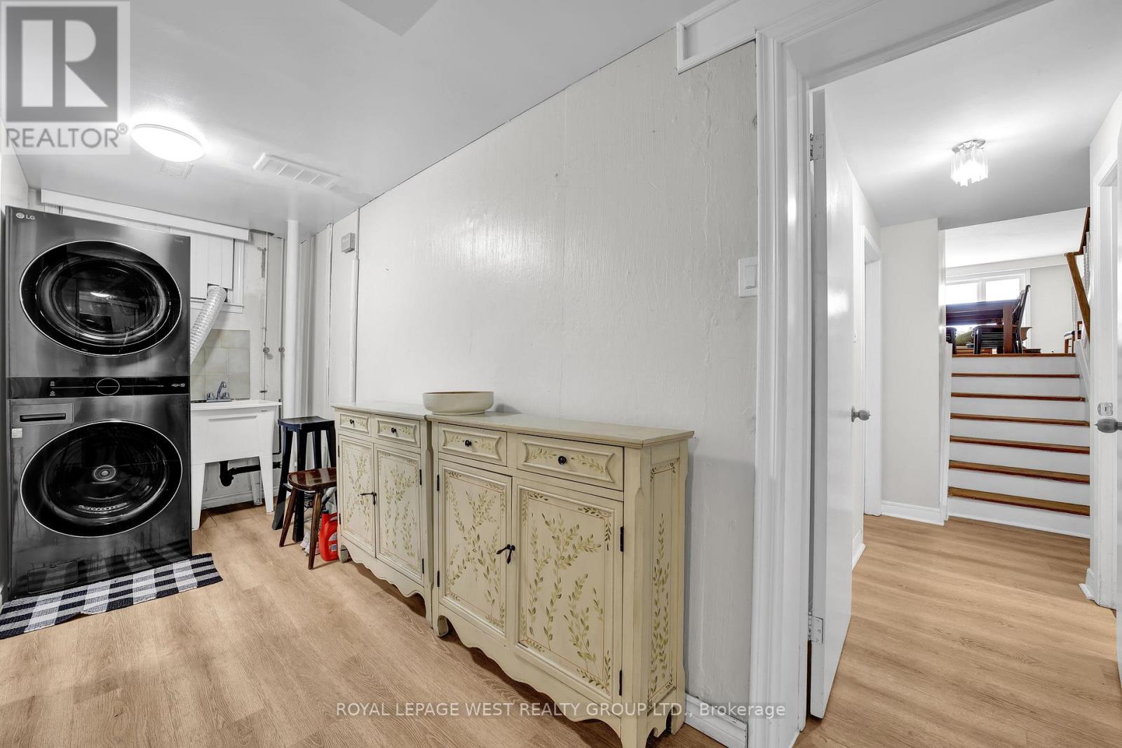 58 Frankton Crescent, Toronto, Ontario  M3J 1C1 - Photo 10 - W12476566