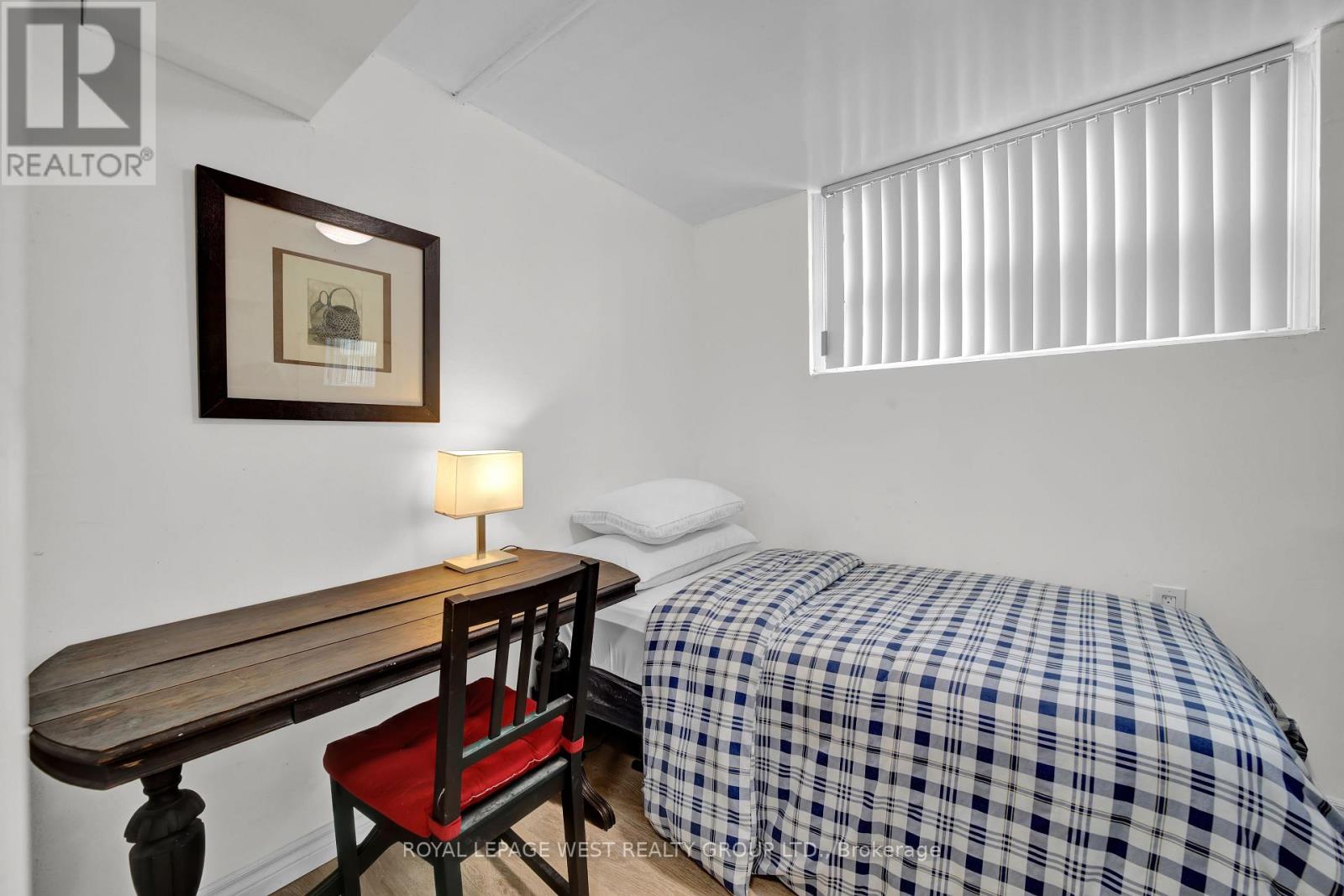 58 Frankton Crescent, Toronto, Ontario  M3J 1C1 - Photo 12 - W12476566