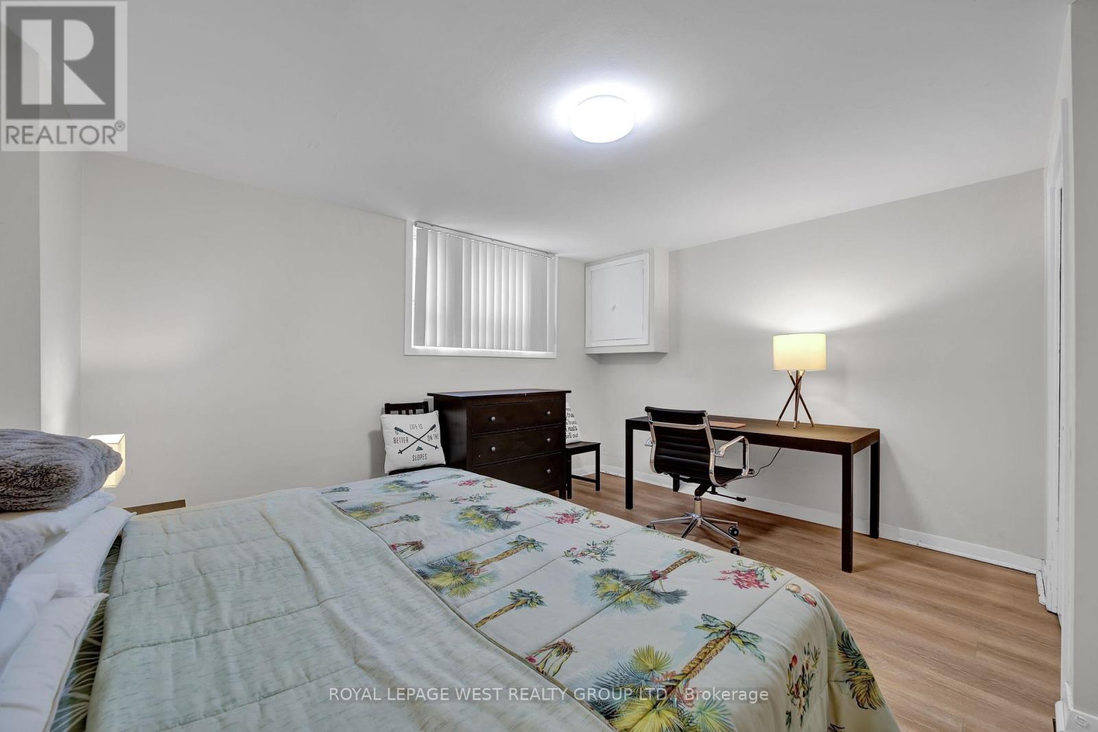 58 Frankton Crescent, Toronto, Ontario  M3J 1C1 - Photo 9 - W12476566