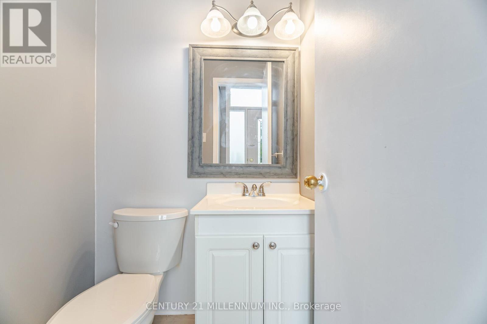 26 Sprucedale Court, Brampton, Ontario  L6Z 1G5 - Photo 16 - W12476569
