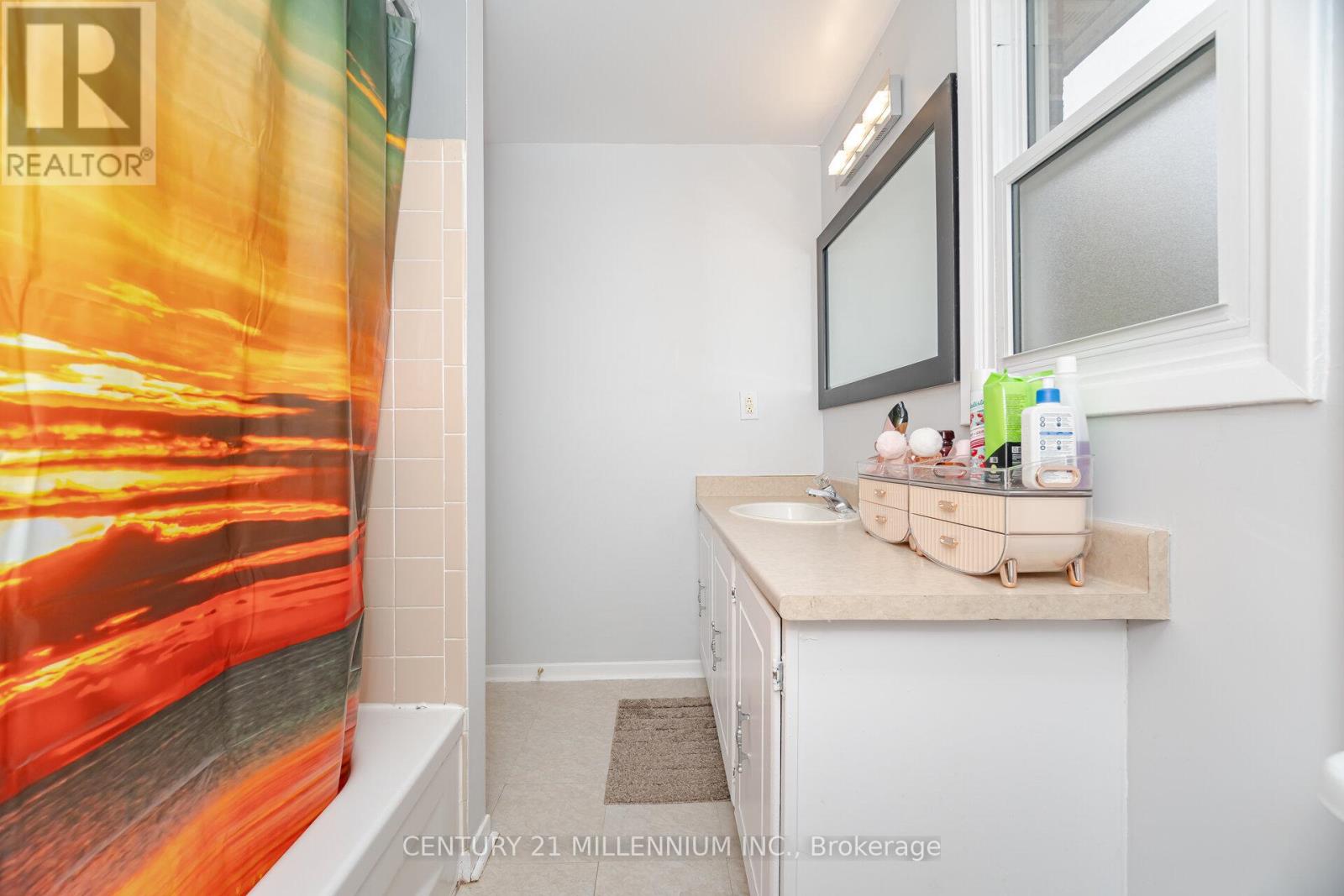 26 Sprucedale Court, Brampton, Ontario  L6Z 1G5 - Photo 27 - W12476569