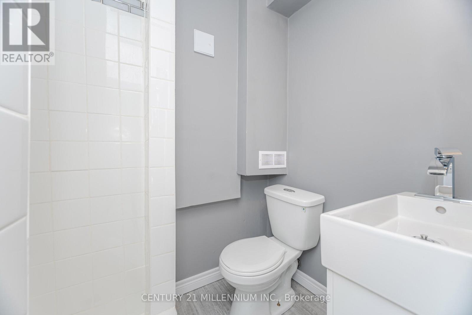26 Sprucedale Court, Brampton, Ontario  L6Z 1G5 - Photo 32 - W12476569