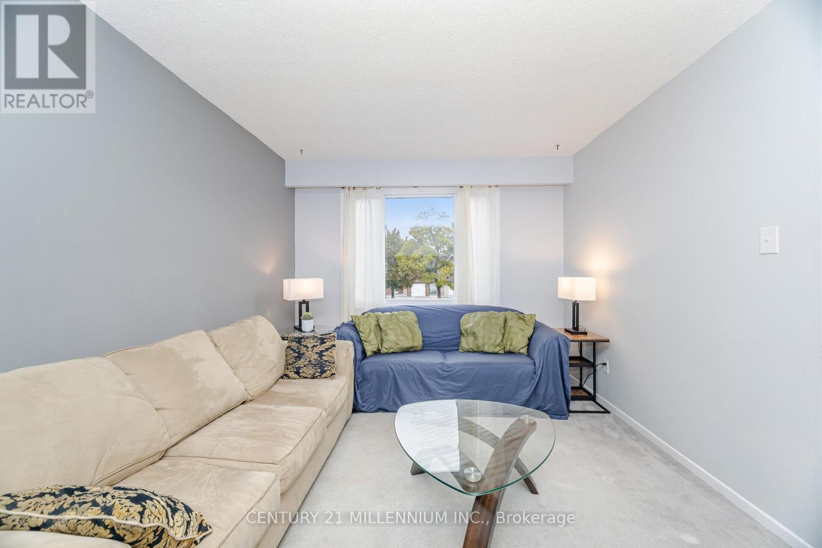 26 Sprucedale Court, Brampton, Ontario  L6Z 1G5 - Photo 8 - W12476569