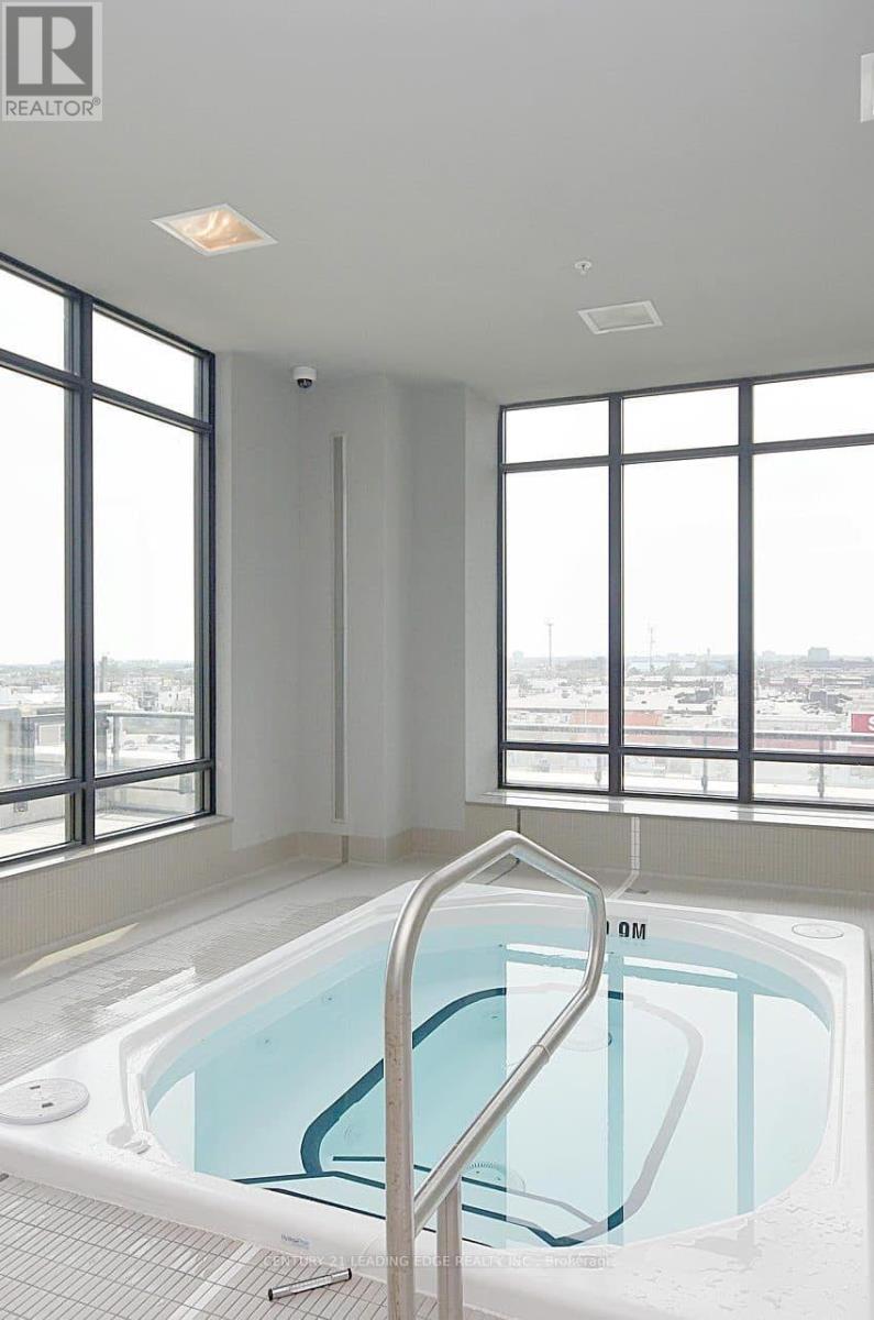 902 - 3975 Grand Park Drive, Mississauga, Ontario  L5B 0K4 - Photo 7 - W12476577