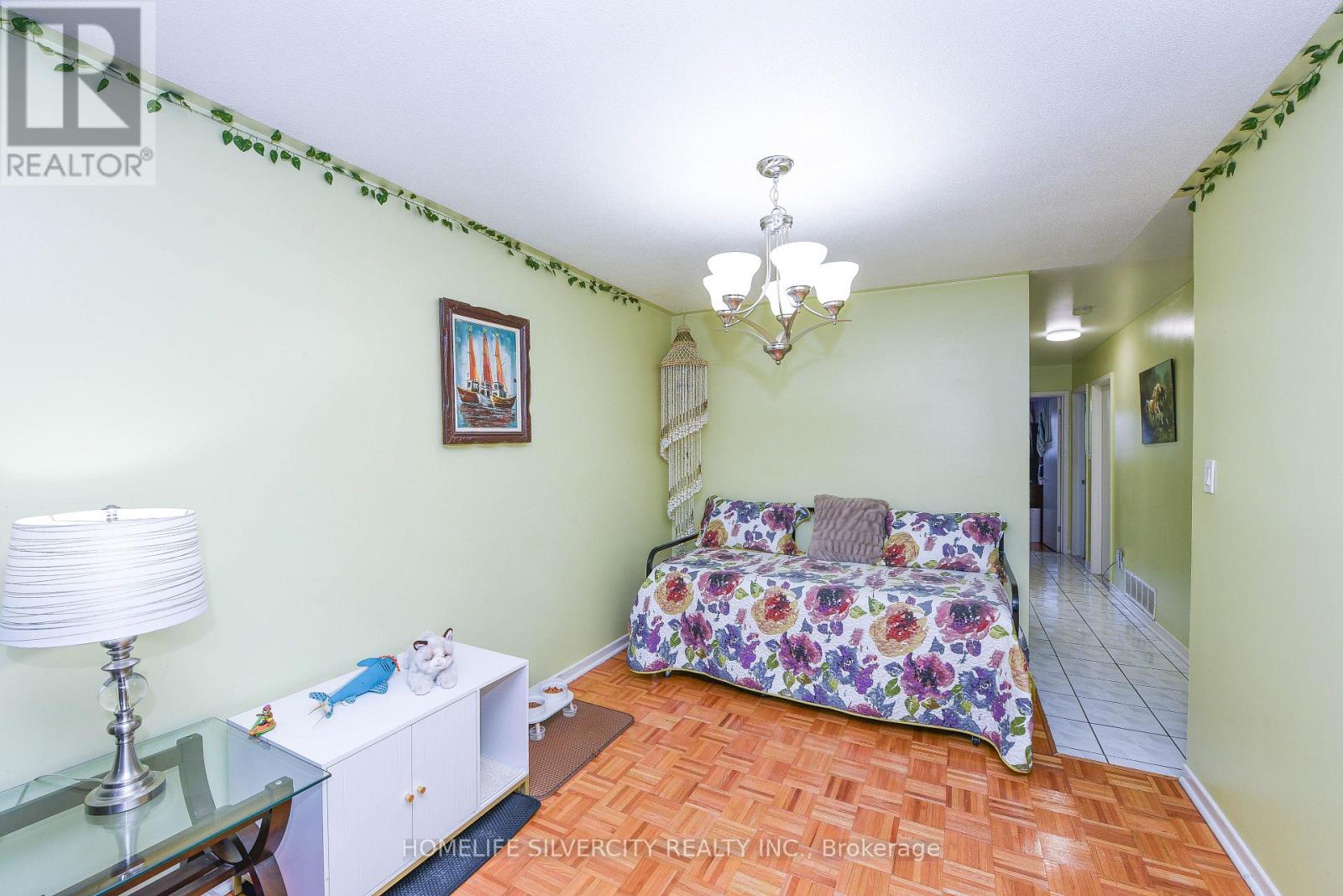 3786 Teeswater Road, Mississauga, Ontario  L4T 2A4 - Photo 15 - W12476606