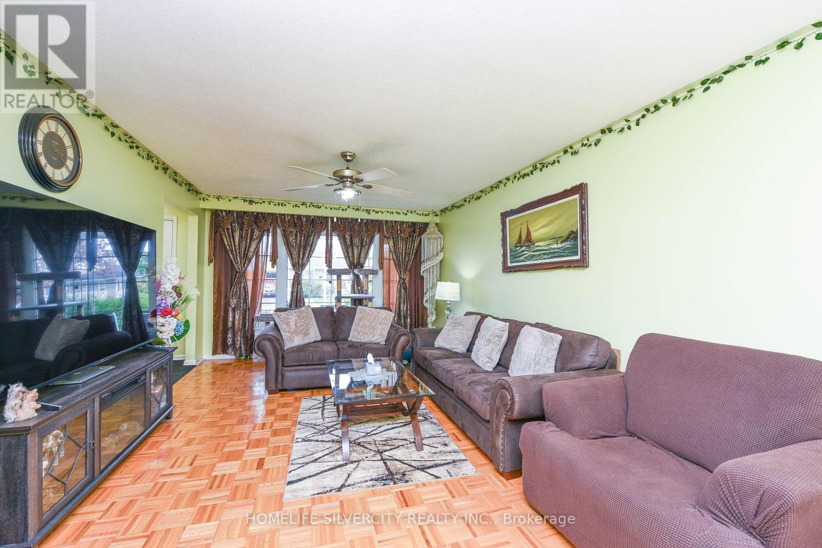 3786 Teeswater Road, Mississauga, Ontario  L4T 2A4 - Photo 17 - W12476606
