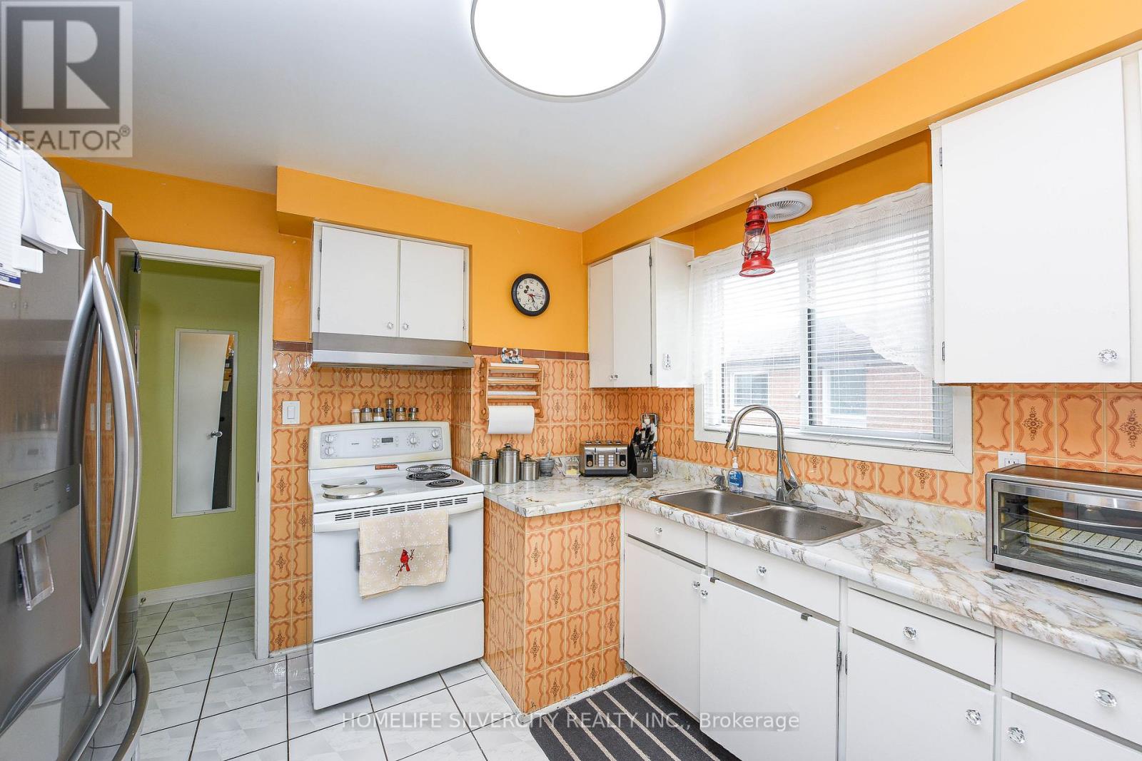 3786 Teeswater Road, Mississauga, Ontario  L4T 2A4 - Photo 30 - W12476606