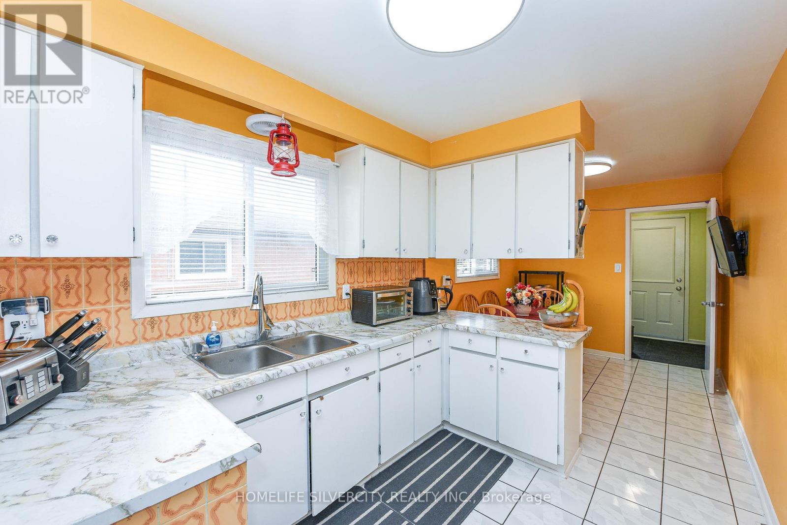 3786 Teeswater Road, Mississauga, Ontario  L4T 2A4 - Photo 31 - W12476606