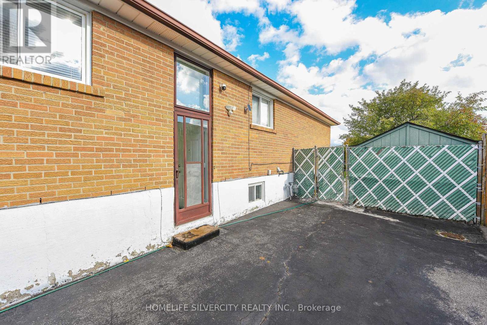 3786 Teeswater Road, Mississauga, Ontario  L4T 2A4 - Photo 6 - W12476606