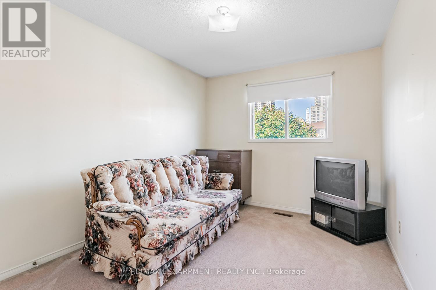 267 Macedonia Crescent, Mississauga, Ontario  L5B 3R9 - Photo 27 - W12476609