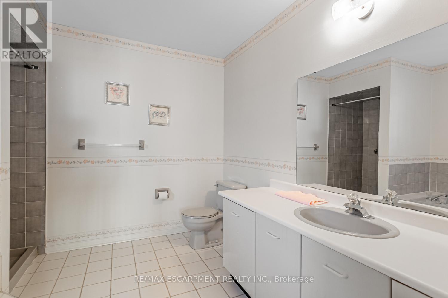 267 Macedonia Crescent, Mississauga, Ontario  L5B 3R9 - Photo 31 - W12476609