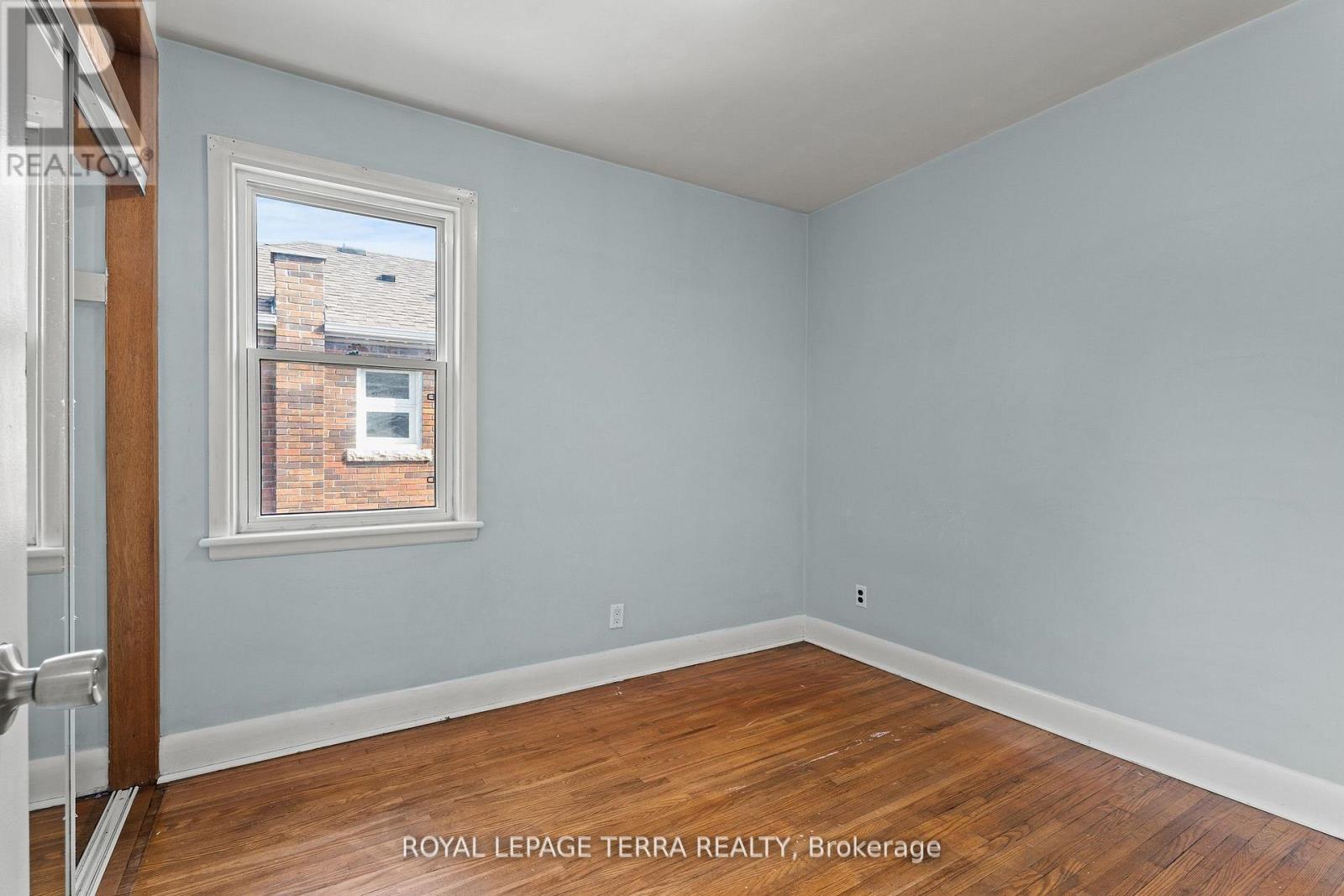 278 East 34th Street, Hamilton, Ontario  L8V 3W9 - Photo 18 - X12476603
