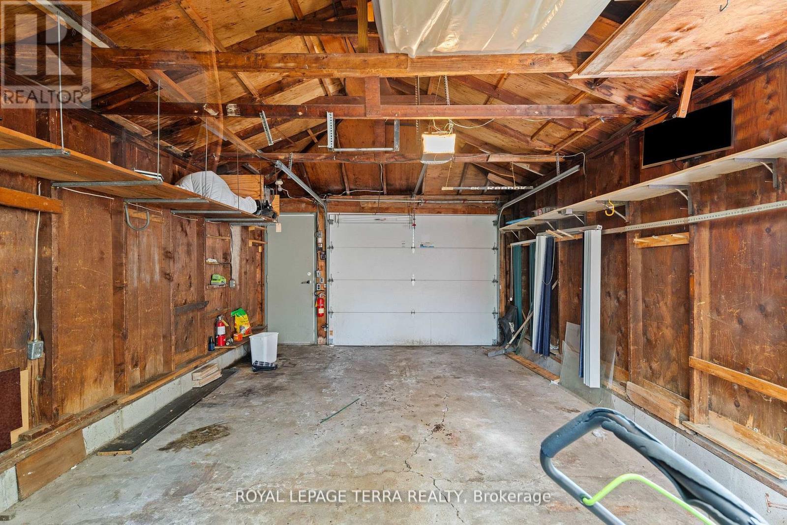 278 East 34th Street, Hamilton, Ontario  L8V 3W9 - Photo 31 - X12476603