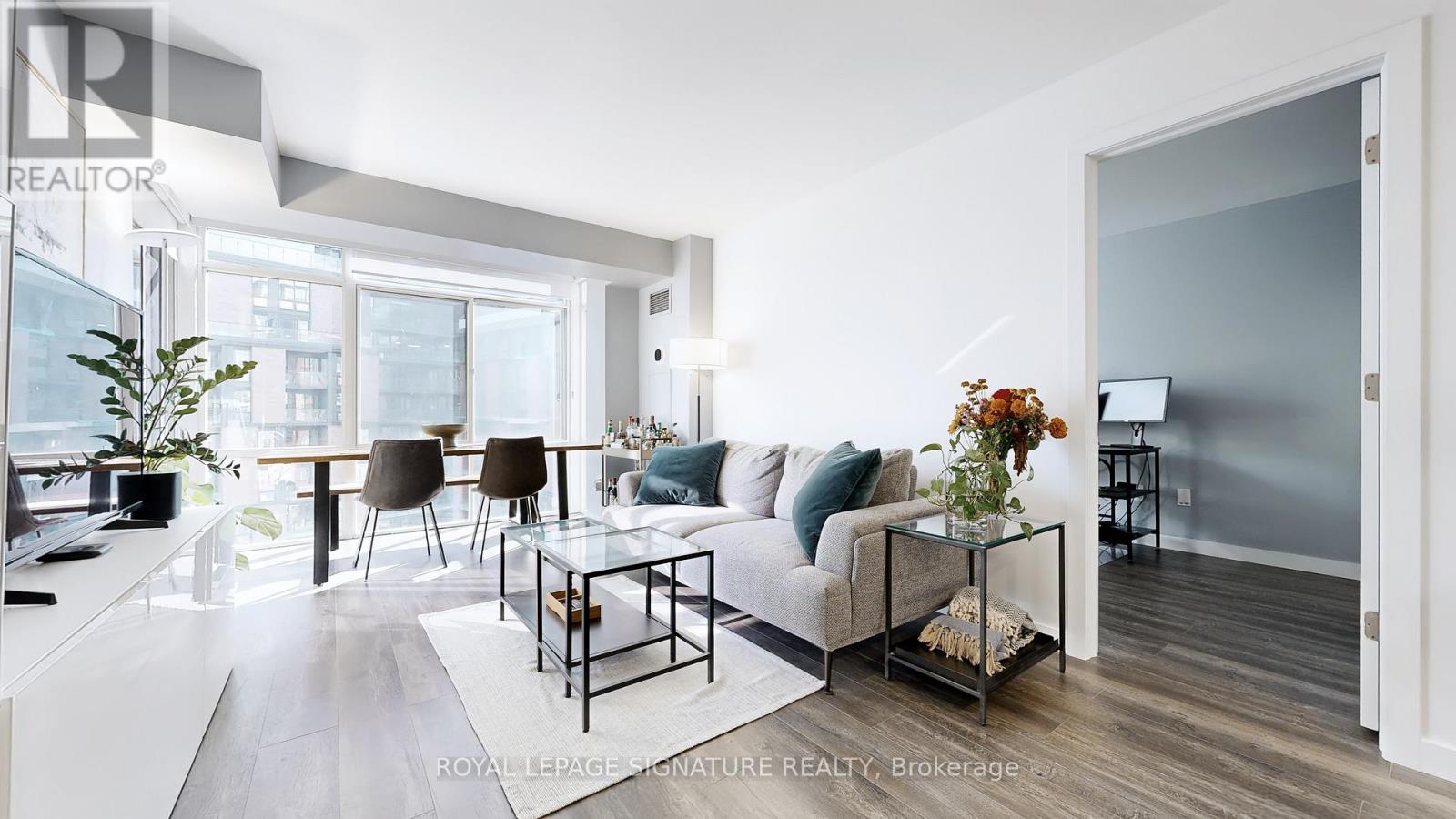 715 - 39 Parliament Street, Toronto, Ontario  M5A 4R2 - Photo 1 - C12476648