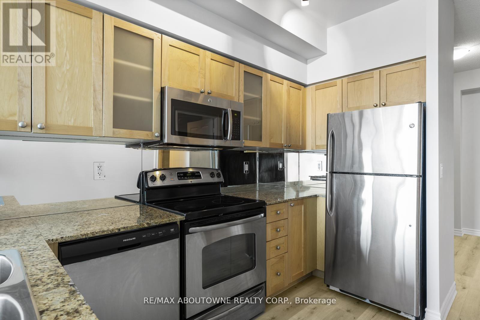 3503 - 761 Bay Street, Toronto, Ontario  M5G 2R2 - Photo 8 - C12476663