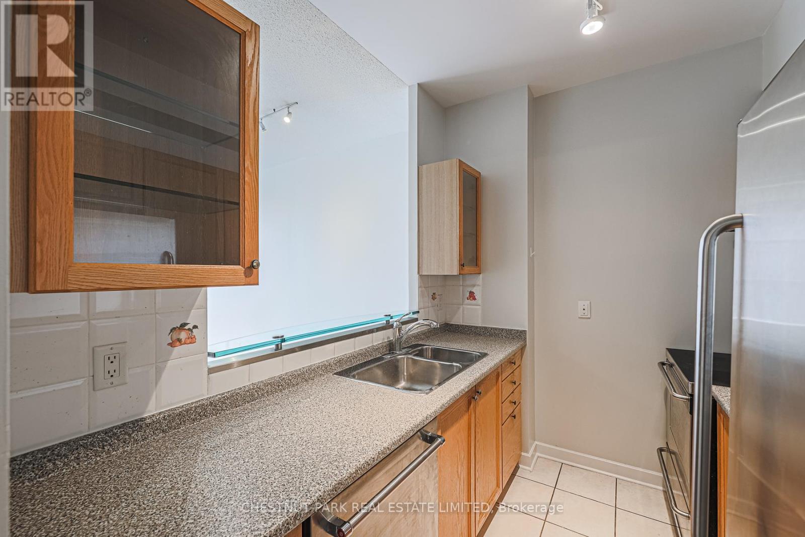 1119 - 438 Richmond Street W, Toronto, Ontario  M5V 3S6 - Photo 4 - C12476732