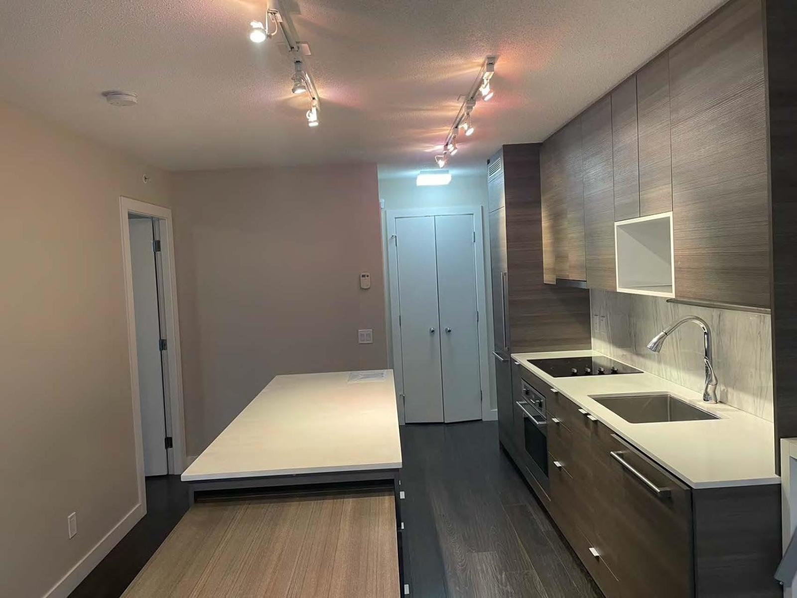 2902 13398 104 Avenue, Surrey, British Columbia  V3T 1V6 - Photo 2 - R3061079