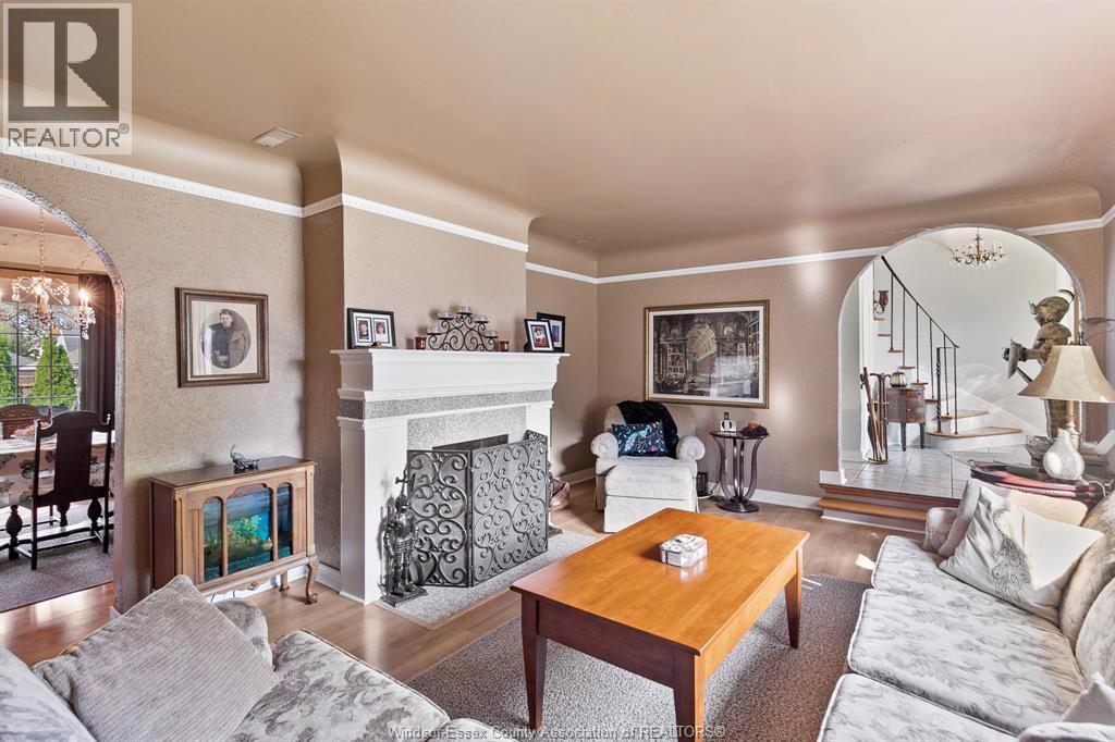 2337 Rossini, Windsor, Ontario  N8W 4P7 - Photo 5 - 25015034