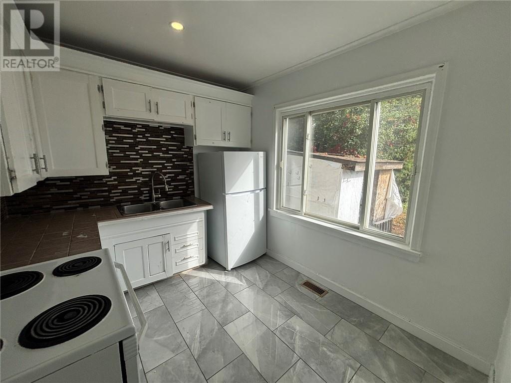 358 Burton Avenue, Greater Sudbury, Ontario  P3C 4K5 - Photo 8 - 2121903