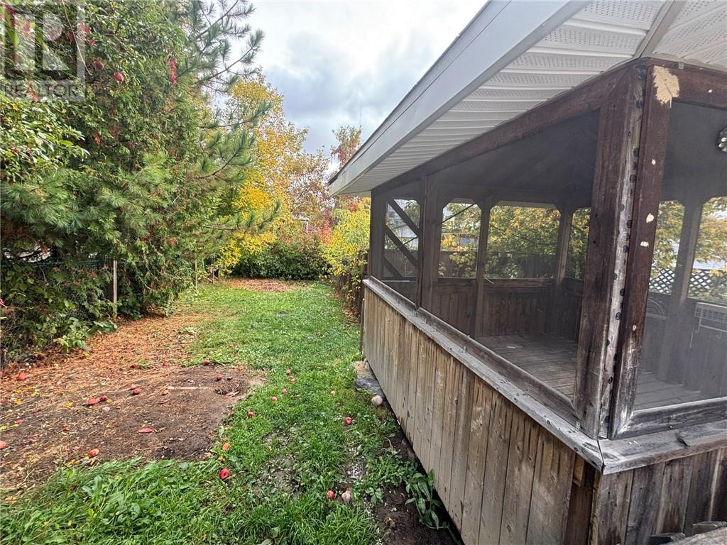 358 Burton Avenue, Greater Sudbury, Ontario  P3C 4K5 - Photo 3 - 2121903