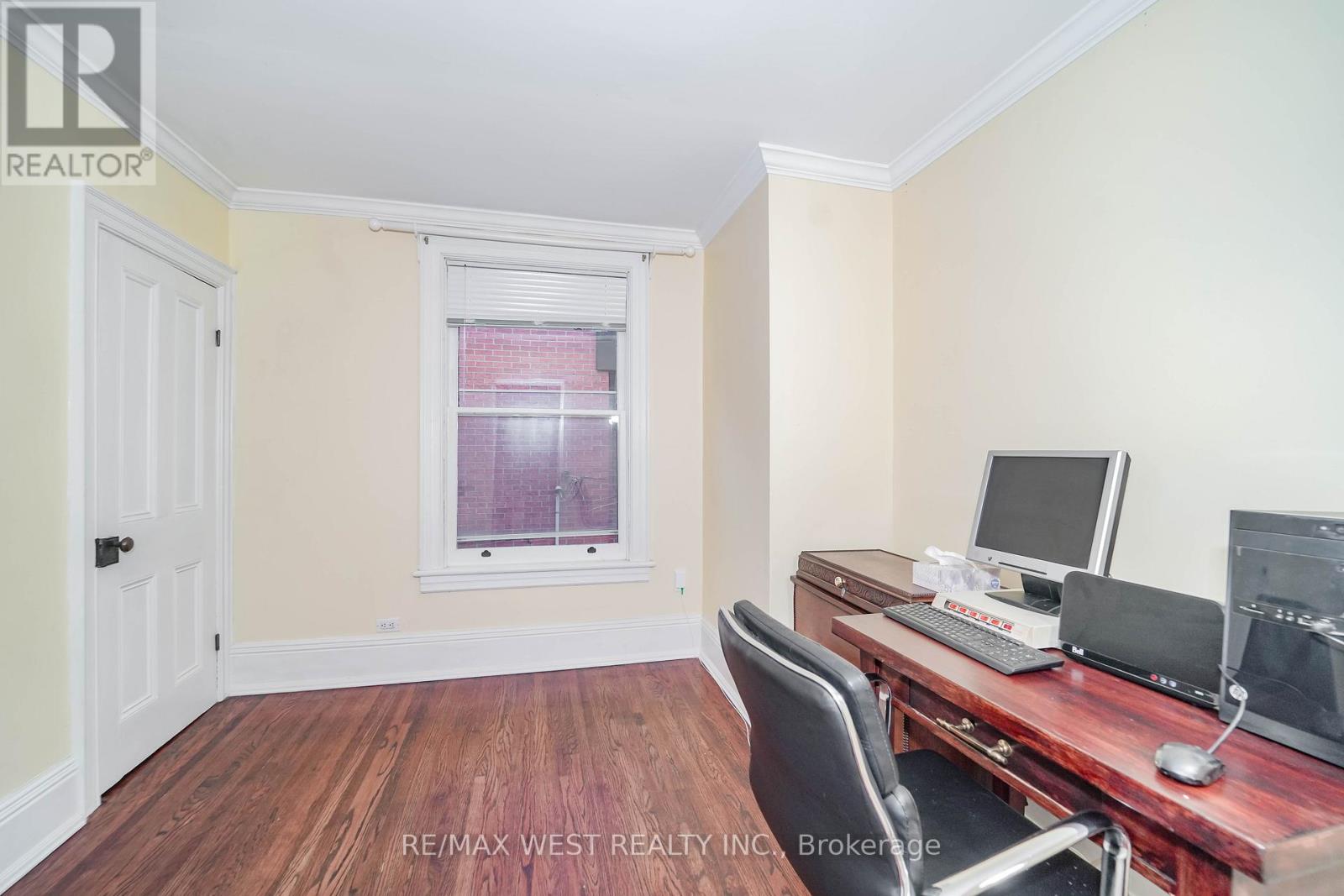153 Booth Avenue, Toronto, Ontario  M4M 2M5 - Photo 5 - E12476699