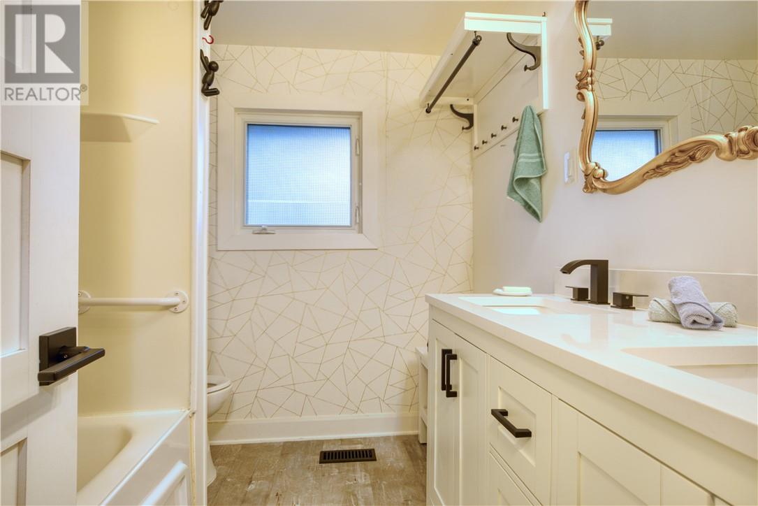 12 Metcalfe, Garson, Ontario  P3L 1K7 - Photo 10 - 2125342