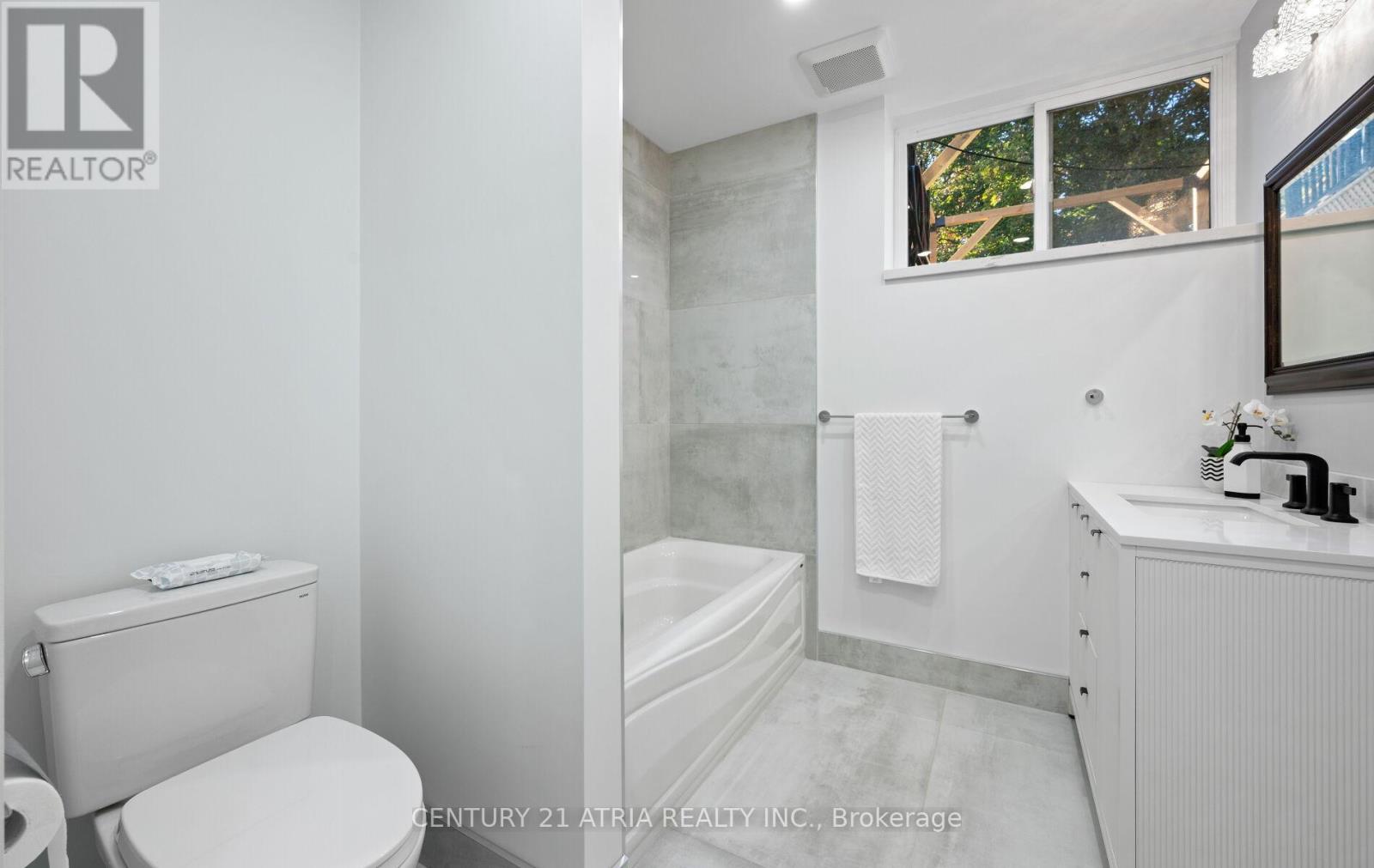 41 Sir Bodwin Place, Markham, Ontario  L1P 2X7 - Photo 43 - N12476666