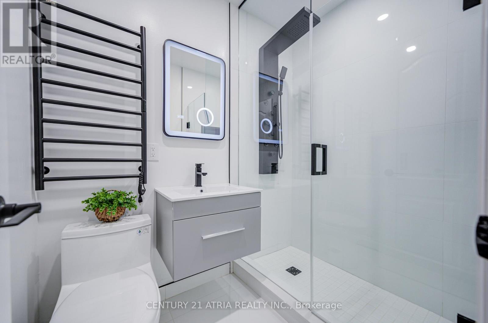 33 Sir Brandiles Place, Markham, Ontario  L3P 2Z4 - Photo 12 - N12476678